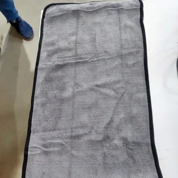 عرض قطعتين ملمع السيارة shield Bright + عرض قطعتين فوطه مايكروفايبر للمنزل و السيارة - الصورة 3
